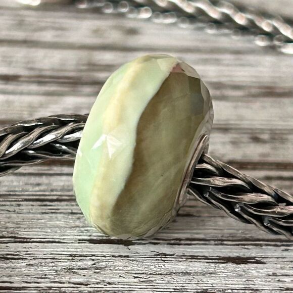 TROLLBEADS Moss Waterstone Facet LAA 925S NEW! Carpe Diem, Pale Green & Cream - Picture 10 of 11